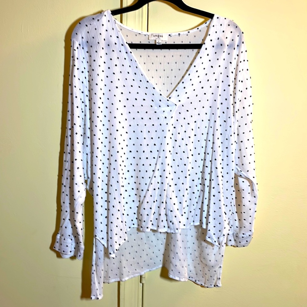 Umgee White with black square polka dots low high size L